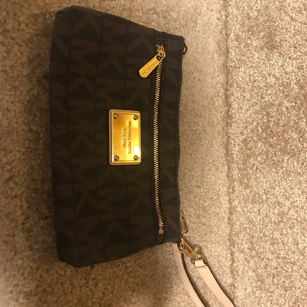 Michael Kors Wristlet